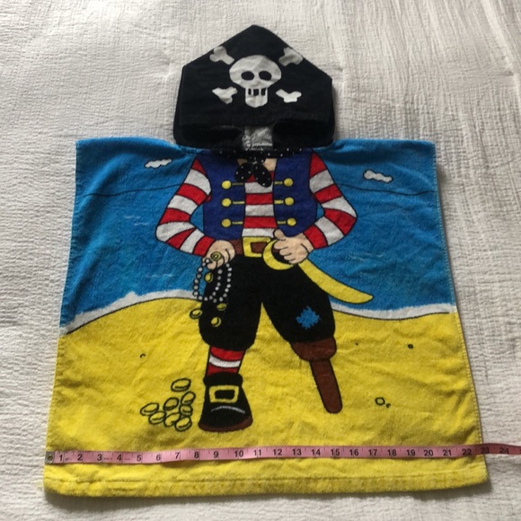 Toddler Pirate Hooded Summer Beach Towel - Picture 3 of 11